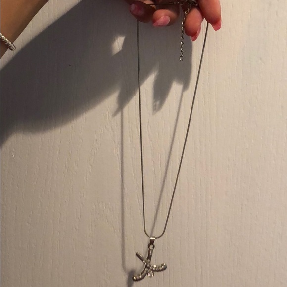 Cute hockey stick necklace - Picture 2 of 3